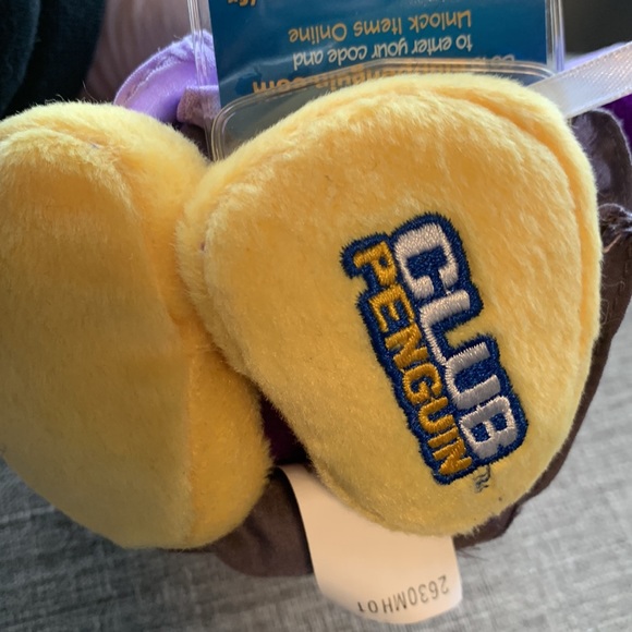 Club Penguin Series 10 Dot Plush with coin - Picture 4 of 4